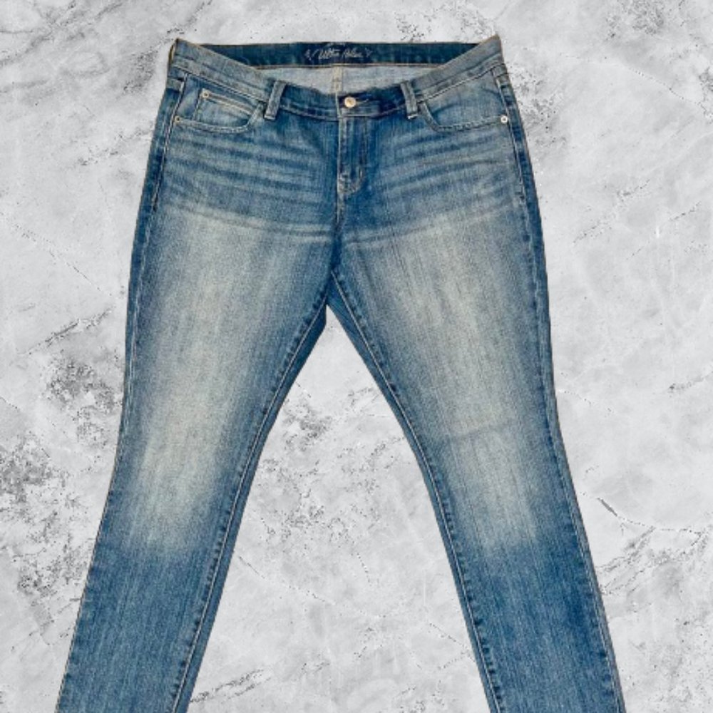 Old Navy Sz 12R Woman’s Ultra Blue Jeans 36W 29L